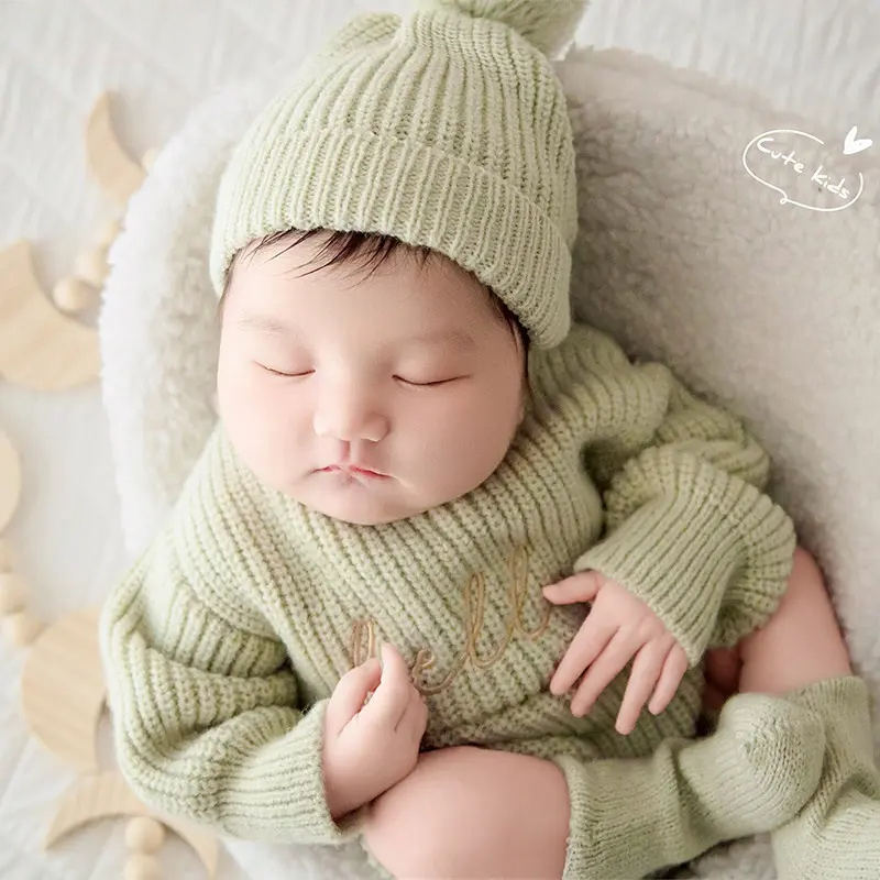 Green Knitted Theme Set - Newborn Photography Props - Image 4